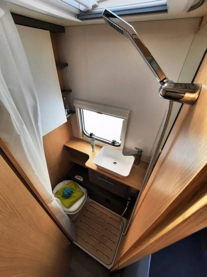 Fahrzeugbild LMC Tandero 500 K Verfüg./2er Fahr./Duschpaket #17