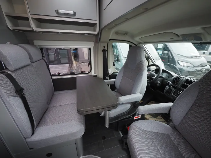 Fahrzeugbild Weinsberg CaraTour 630 MEG Outlaw, Motorrad-Mitnahme #6