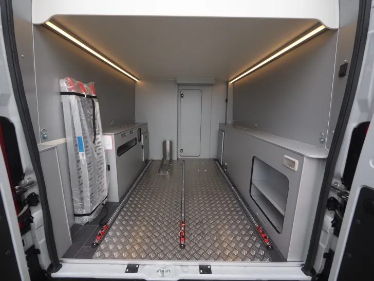 Fahrzeugbild Weinsberg CaraTour 630 MEG Outlaw, Motorrad-Mitnahme #14