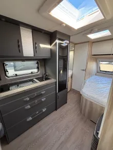 Fahrzeugbild Hobby De Luxe 460 UFe #8