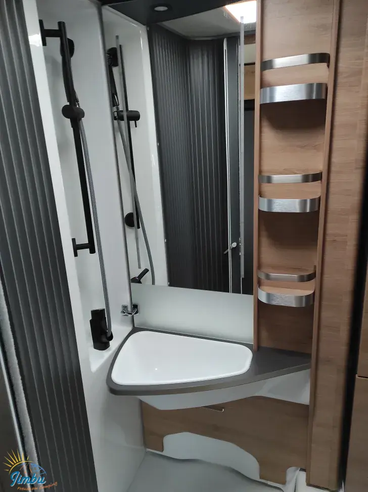 Fahrzeugbild Knaus L!VE TI 650 MEG Platinum Selection Fiat 140 PS Automatik-4045 #17