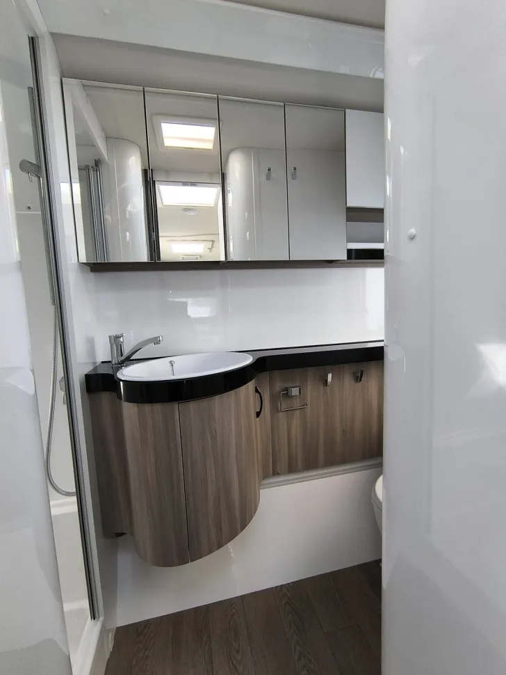 Fahrzeugbild Hobby Excellent Edition 540 WLU #11