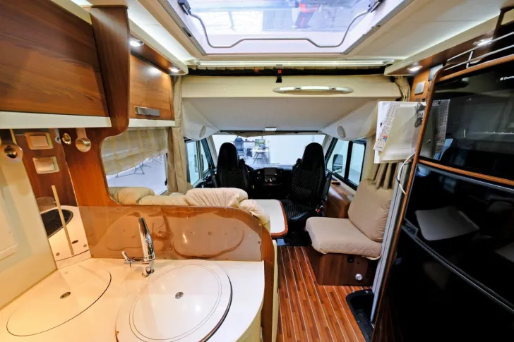 Fahrzeugbild McLouis Yearling 878/Queensbett+Hubbett/Klima/Solar/Mark #6