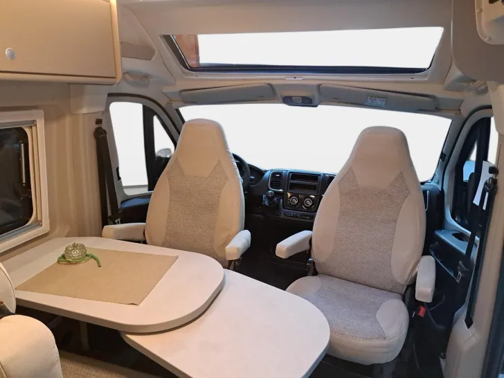 Fahrzeugbild Carado pro+ CV 640 3. Bett #11
