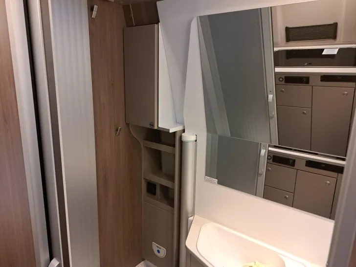 Fahrzeugbild Carado pro+ CV 640 3. Bett #17