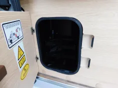 Bild 8 Sunlight Vanlife 540 AWT iso+beheizt, Fenster hi.re.