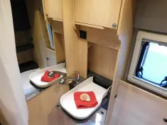 Bild 17 Sunlight Vanlife 540 AWT iso+beheizt, Fenster hi.re.