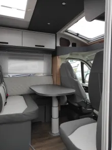 Fahrzeugbild Knaus L!VE TI 650 MEG Platinum Selection 140 PS / Automatik, 4042 #9