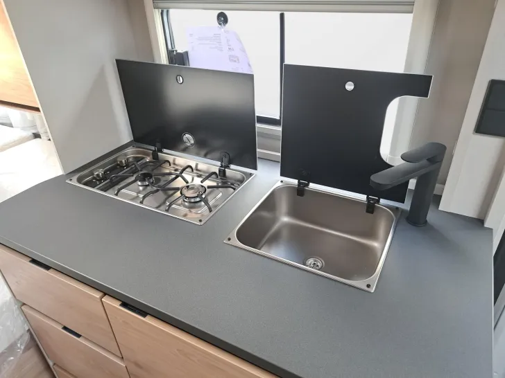 Fahrzeugbild Dethleffs Camper 460 EL First Edition, Sicherheitspaket #10