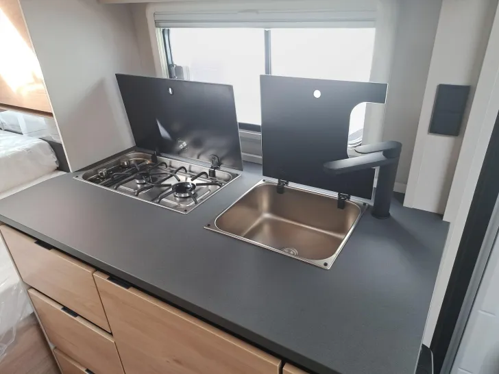 Fahrzeugbild Dethleffs Camper 460 EL First Edition, Sicherheitspaket #11