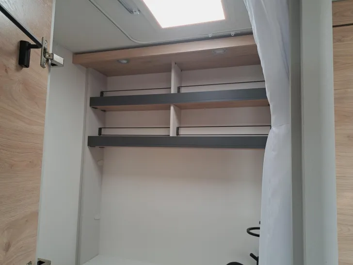 Fahrzeugbild Dethleffs Camper 460 EL First Edition, Sicherheitspaket #16