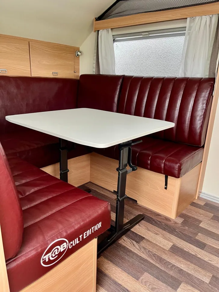 Fahrzeugbild T@B 320 #3