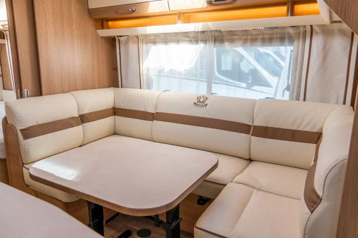 Fahrzeugbild LMC Exquisit VIP 710 K RS EDITION  ALDE+7 PERSONEN #14