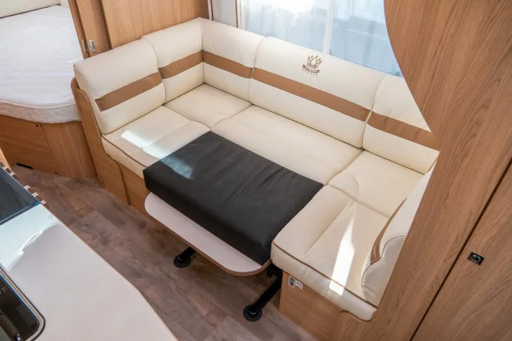 Fahrzeugbild LMC Exquisit VIP 710 K RS EDITION  ALDE+7 PERSONEN #16