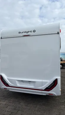Frontal Hinten Sunlight T 66S
