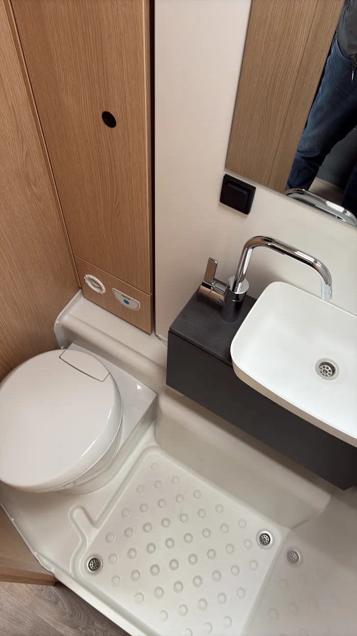 Toilette Sunlight T 66S
