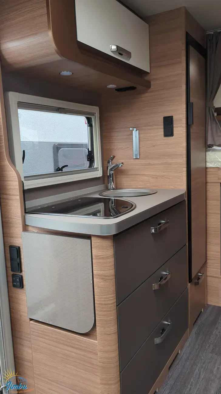 Sicht vorne-hinten Weinsberg CaraCompact 640 MEG EDITION [PEPPER] Mercedes 170PS Automatik-1227