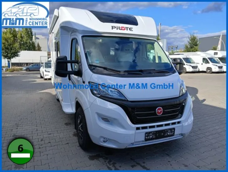 Fahrzeugbild Pilote P696 D Evidence TV Sat Solar #1