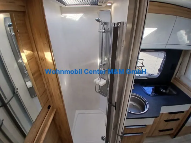 Fahrzeugbild Pilote P696 D Evidence TV Sat Solar #8