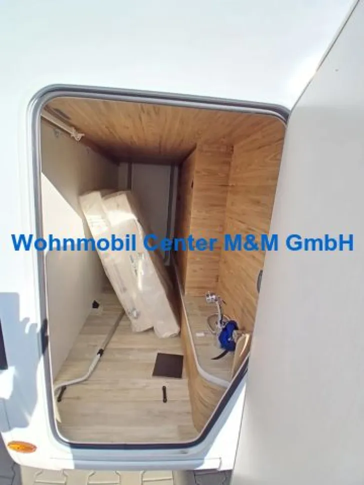 Fahrzeugbild Pilote P696 D Evidence TV Sat Solar #15