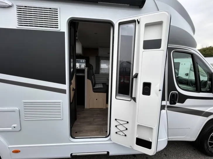 Fahrzeugbild Sunlight T 68 Adventure Edition #6