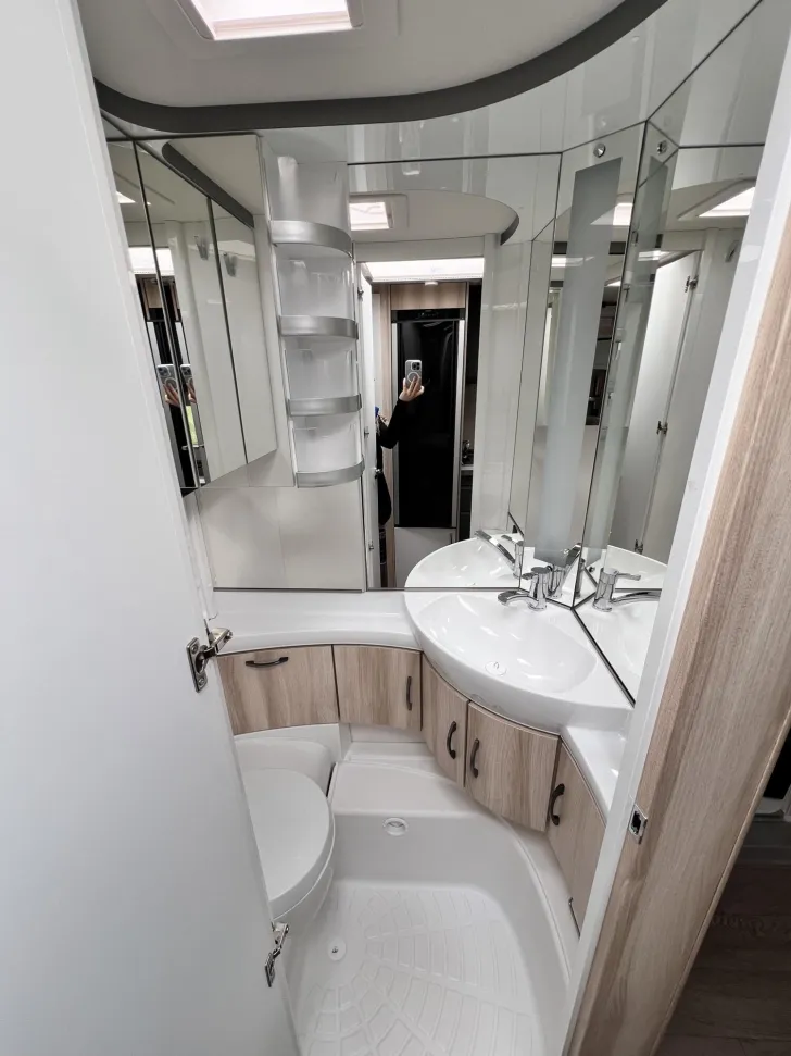 Fahrzeugbild Hobby De Luxe 515 UHK #9