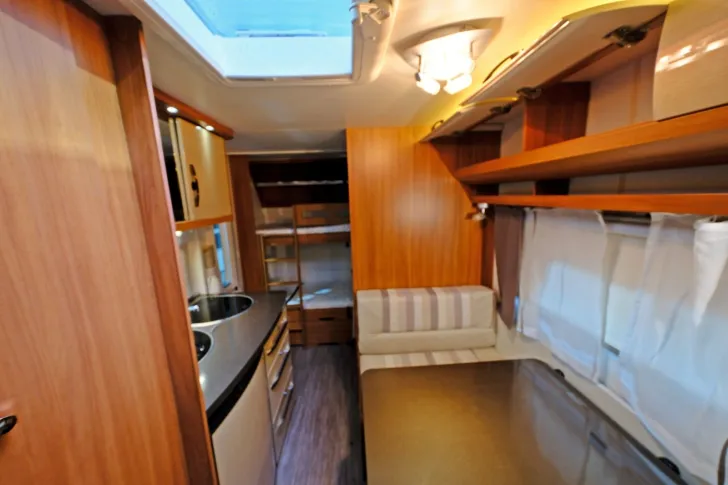 Fahrzeugbild Hobby Ontour 470 KMF/Festbett+Etagenbetten/Finanz. #8