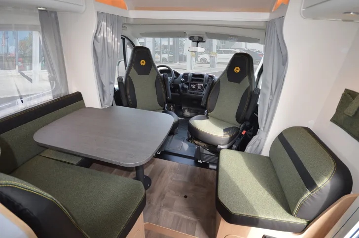 Fahrzeugbild Sunlight T 68 Paket One Black #4