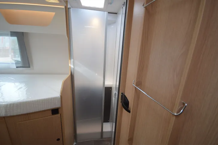 Fahrzeugbild Sunlight T 68 Paket One Black #10