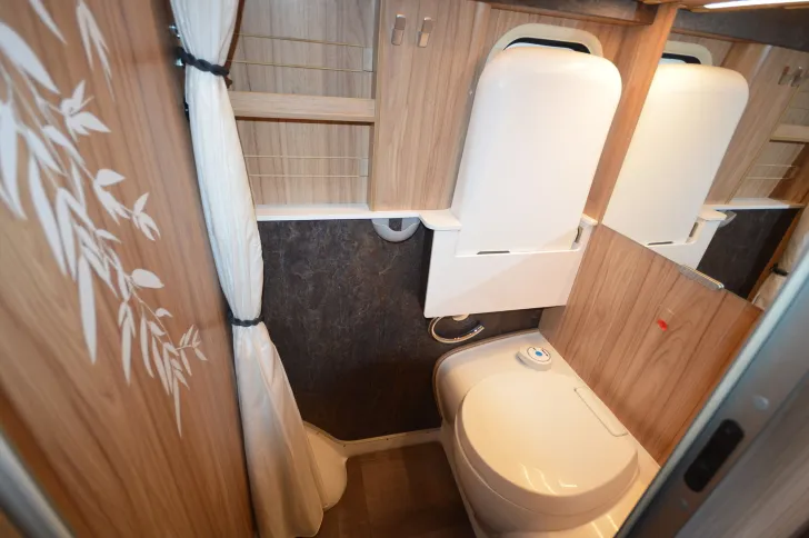 Fahrzeugbild Hymer Camper Van Grand Canyon S CrossOver Allrad*Automatik*Schlafdach #7