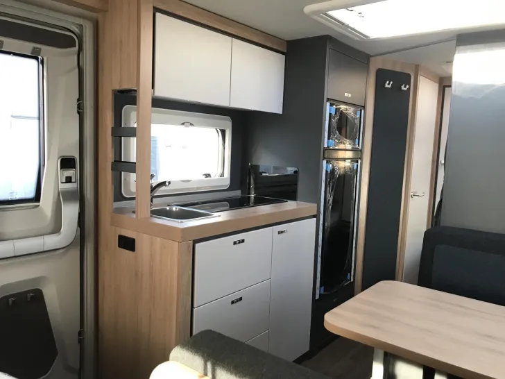 Fahrzeugbild Knaus Sport 500 KD Mod.2026; 1800kg; 177L Kühlschrank #8
