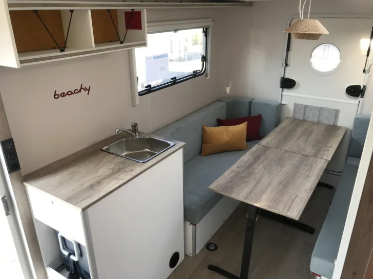 Fahrzeugbild Hobby Beachy 420+ Mod.2026 Auflastung 1200kg #6