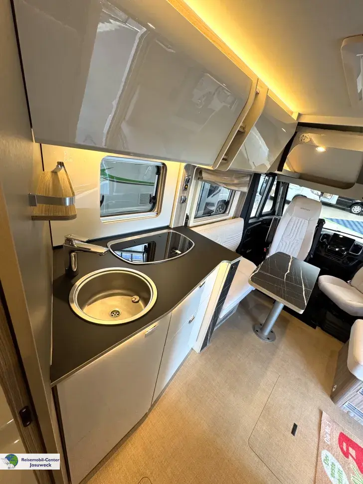 Fahrzeugbild Bürstner Lyseo I 727 G 180 PS Alde Einzelbetten #12