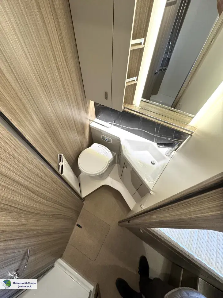 Fahrzeugbild Bürstner Lyseo I 727 G 180 PS Alde Einzelbetten #13