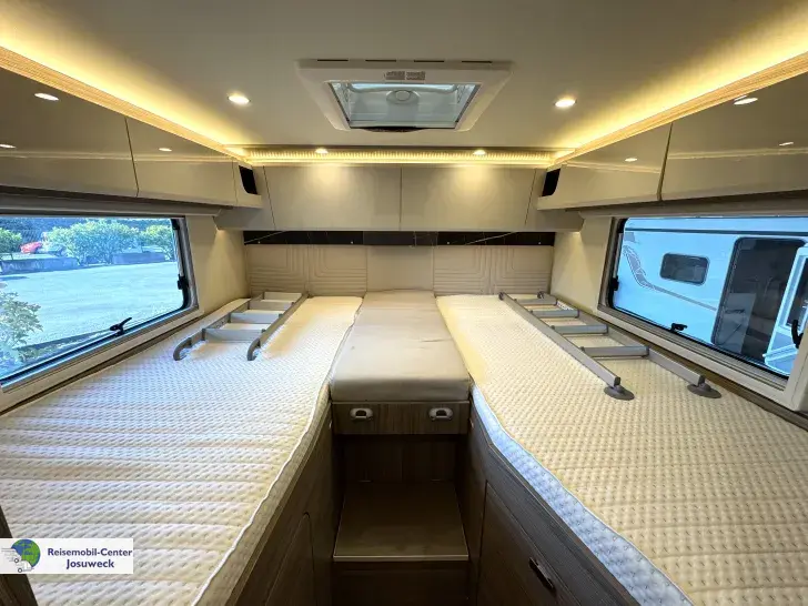 Fahrzeugbild Bürstner Lyseo I 727 G 180 PS Alde Einzelbetten #14