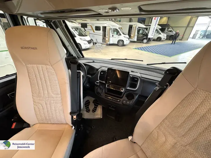 Fahrzeugbild Bürstner Lyseo I 727 G 180 PS Alde Einzelbetten #16