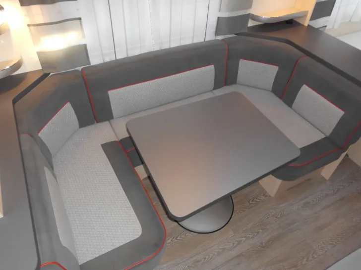 Fahrzeugbild Hobby DE LUXE EDITION 560 KMFe #6