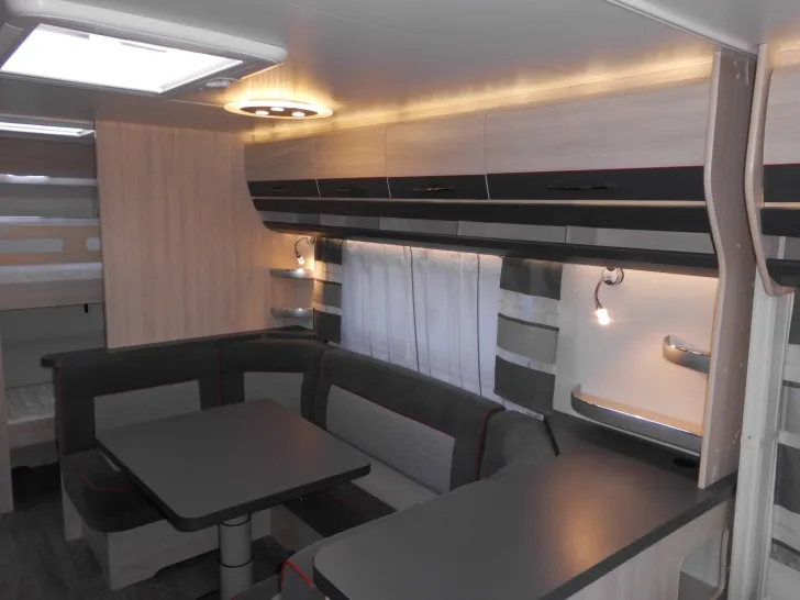 Fahrzeugbild Hobby DE LUXE EDITION 560 KMFe #8