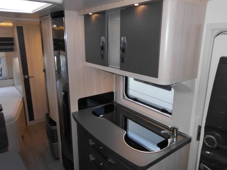 Fahrzeugbild Hobby DE LUXE EDITION 560 KMFe #9