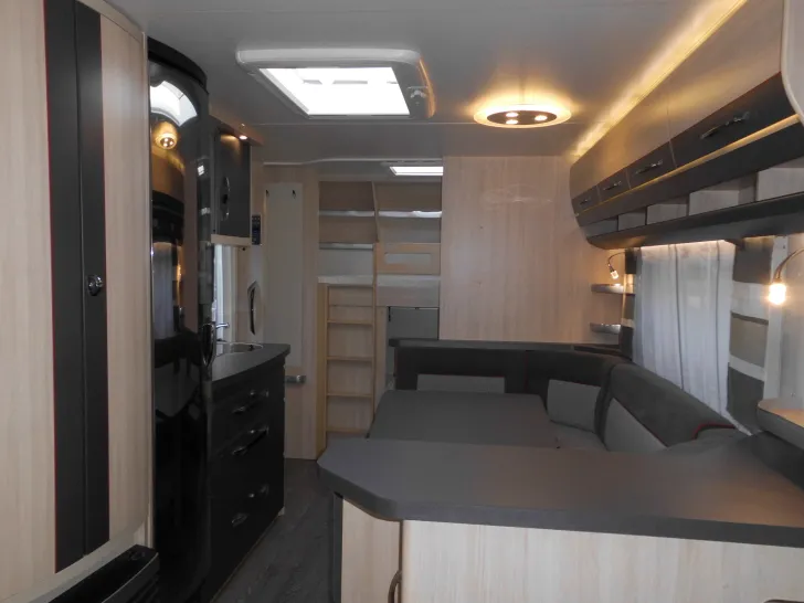 Fahrzeugbild Hobby DE LUXE EDITION 560 KMFe #14