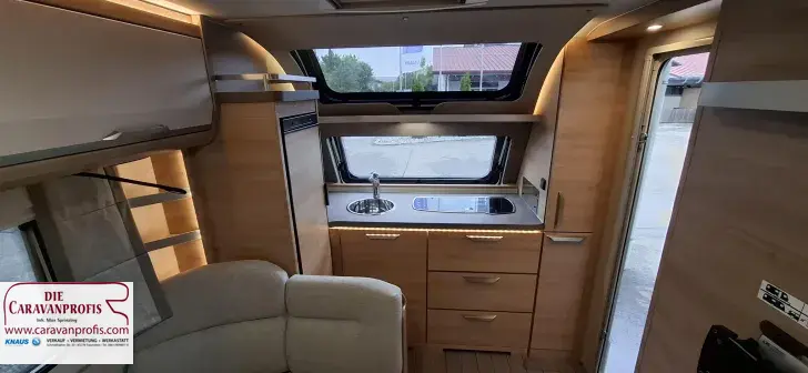 Fahrzeugbild Knaus Südwind 500 PF 60 YEARS Bugküche #3
