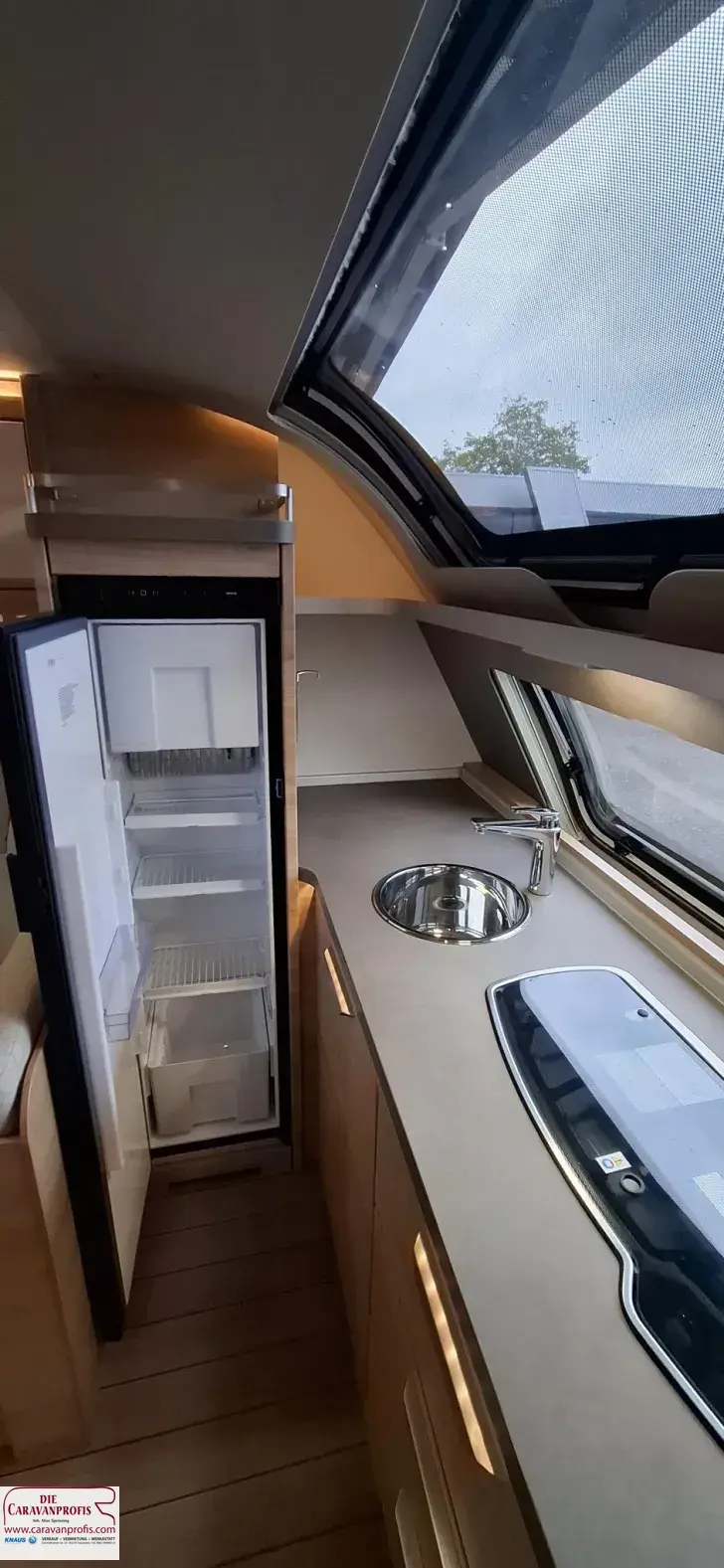 Fahrzeugbild Knaus Südwind 500 PF 60 YEARS Bugküche #4