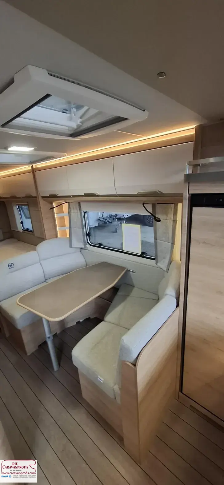 Fahrzeugbild Knaus Südwind 500 PF 60 YEARS Bugküche #5