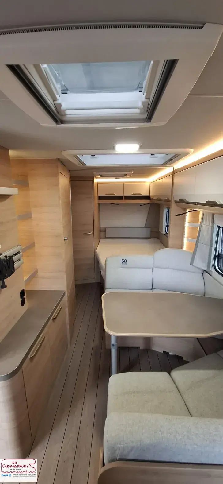Fahrzeugbild Knaus Südwind 500 PF 60 YEARS Bugküche #7
