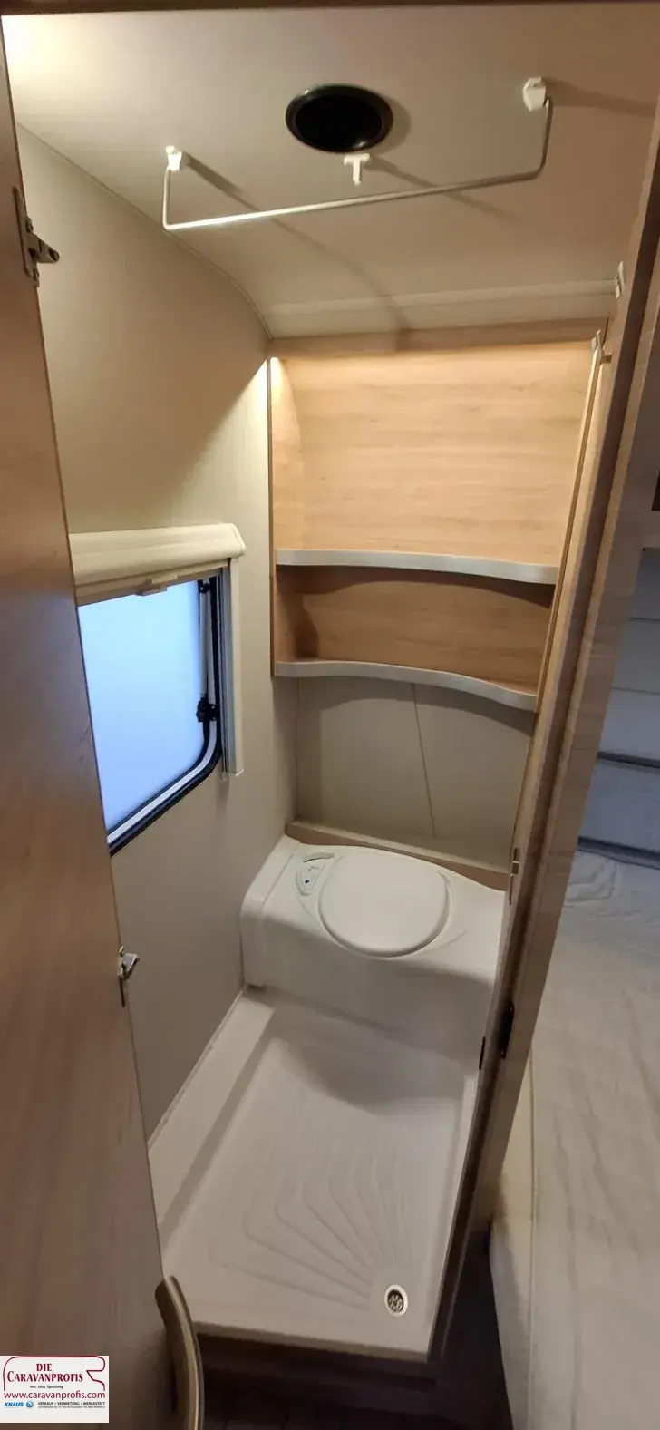 Fahrzeugbild Knaus Südwind 500 PF 60 YEARS Bugküche #9