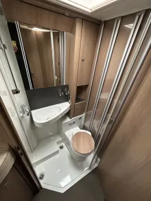 Fahrzeugbild Carthago C1-tourer I 141 KB-LE lightweight 3.5t *junger Gebrauchtwagen* #17