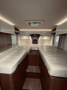 Bild 24 Hymer B-Klasse ML I 880 Hydraulische Hubstützen!