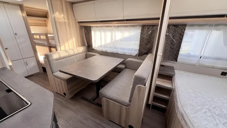 Fahrzeugbild Hobby De Luxe 545 KMF #4