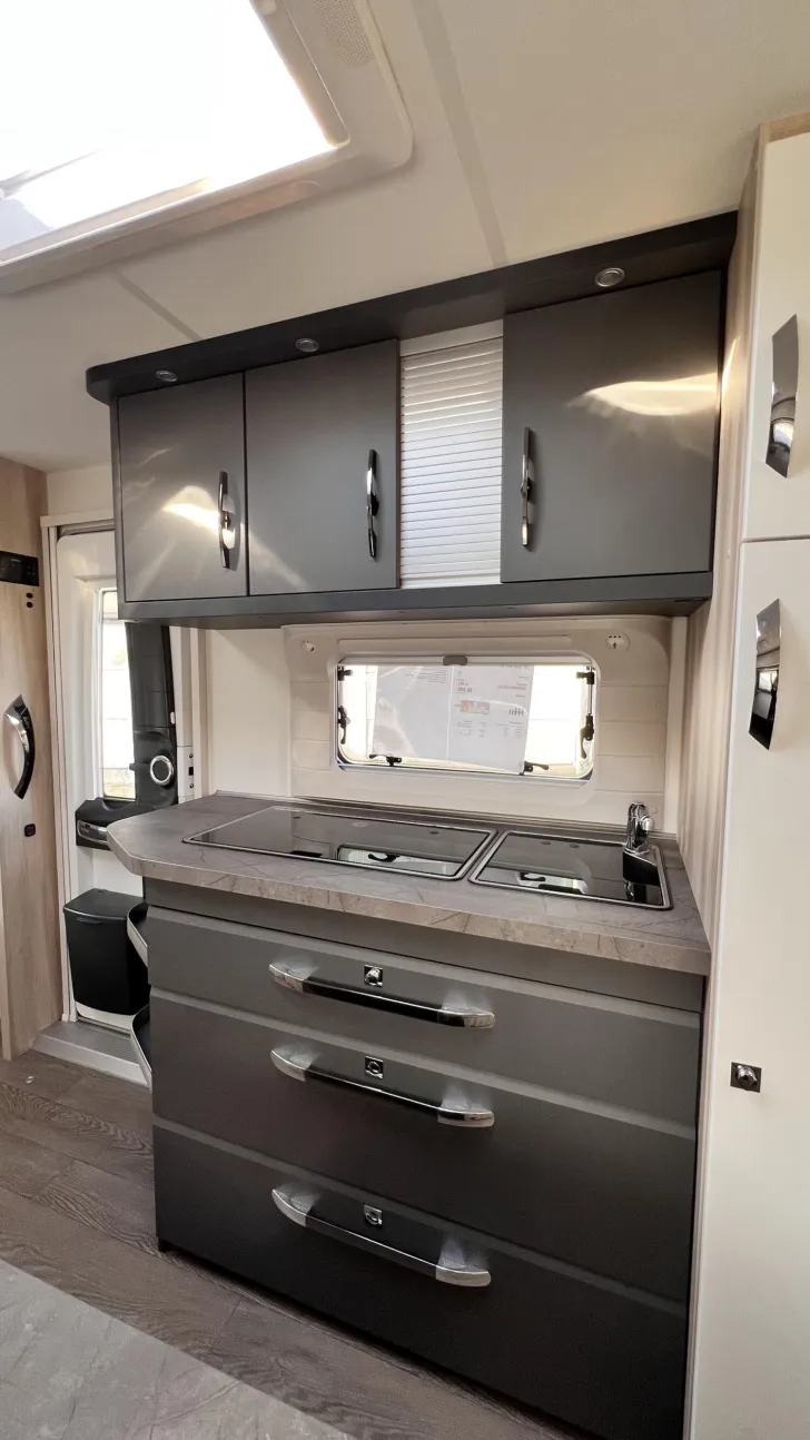 Fahrzeugbild Hobby De Luxe 545 KMF #11