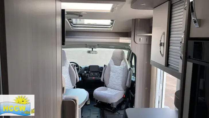 Sicht vorne-hinten Hobby Optima ONTOUR Edition V65 GE TV-SAT Anlage